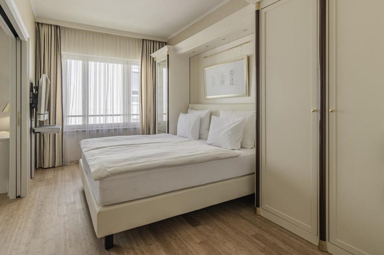 อควา เอาเรเลีย สวิเทนโฮเต็ล อัน เดน เทอร์เมิน Hotel บาเดน-บาเดน ภายนอก รูปภาพ