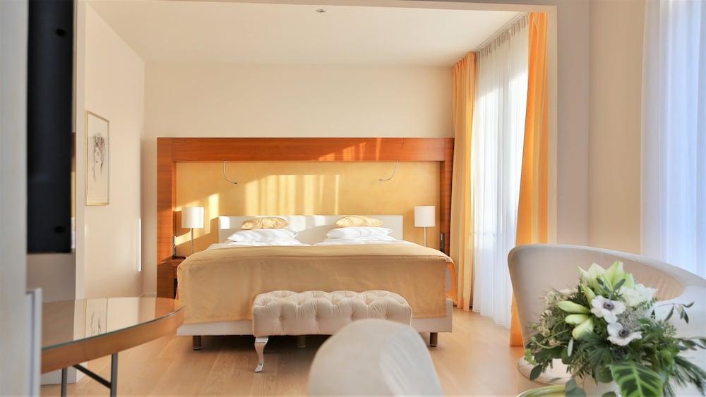 อควา เอาเรเลีย สวิเทนโฮเต็ล อัน เดน เทอร์เมิน Hotel บาเดน-บาเดน ภายนอก รูปภาพ