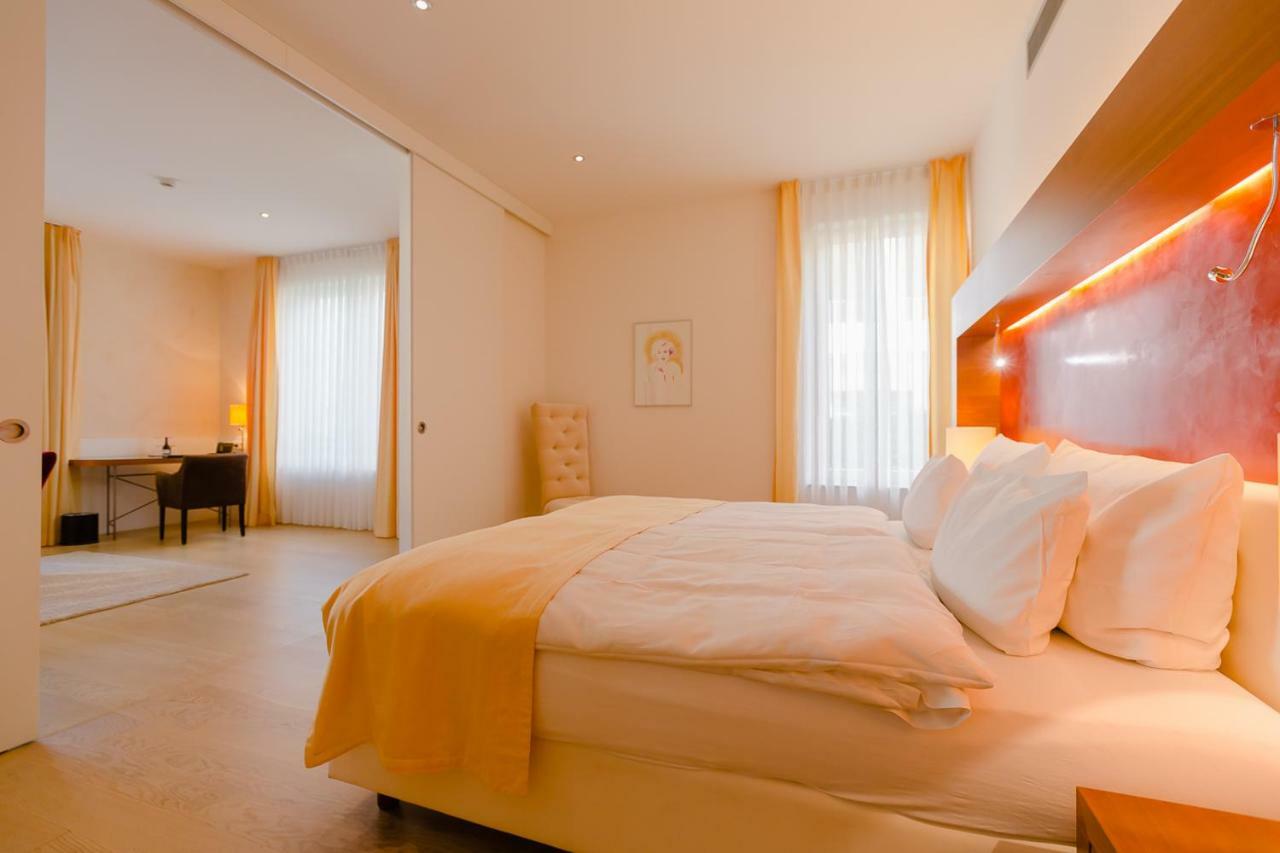 อควา เอาเรเลีย สวิเทนโฮเต็ล อัน เดน เทอร์เมิน Hotel บาเดน-บาเดน ภายนอก รูปภาพ